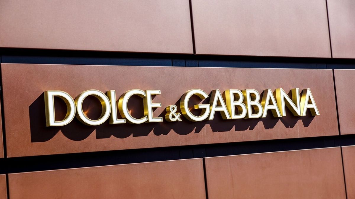 Jak se značka Dolce & Gabbana snaží vrátit do hry
